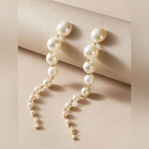 Faux Pearl Drop Earrings - Picture 5 of 7